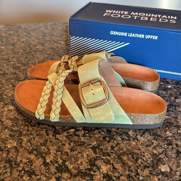 White mountain Footbeds heeling sage green suede slide sandal NIB 11 - Picture 5 of 9